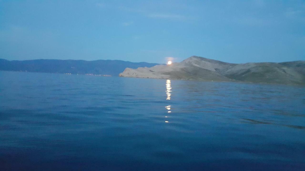 Apartments Myrjam Baška Eksteriør bilde